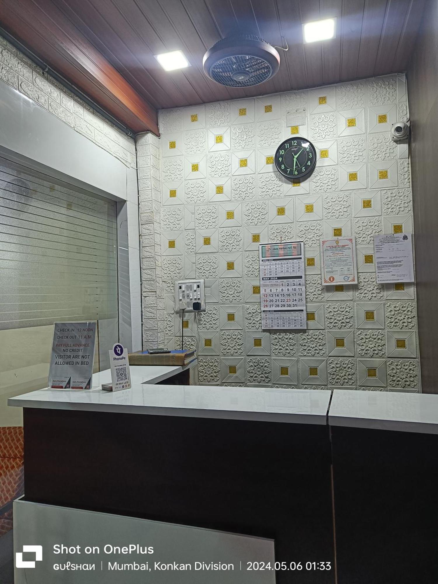 Asra Dormitory For Male And Female Mumbai Exterior photo
